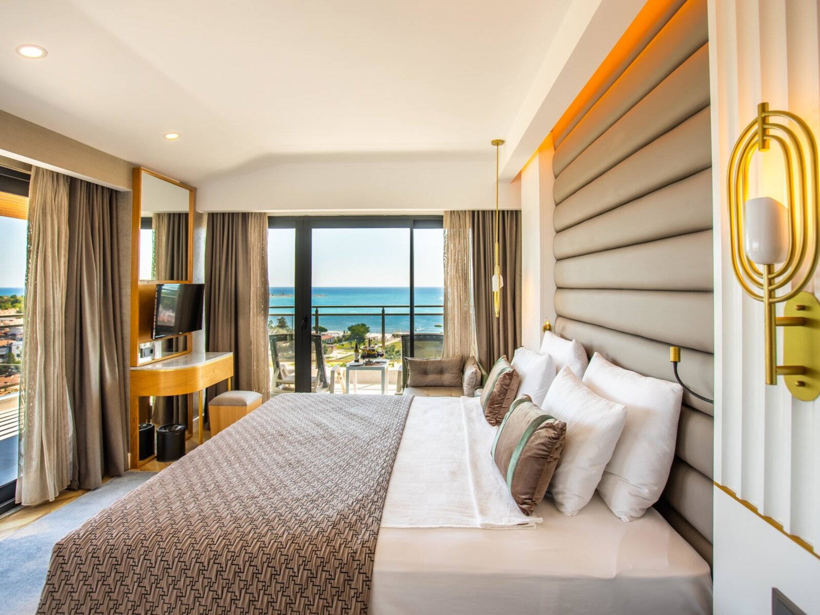 Terrace Deluxe Sea View Room