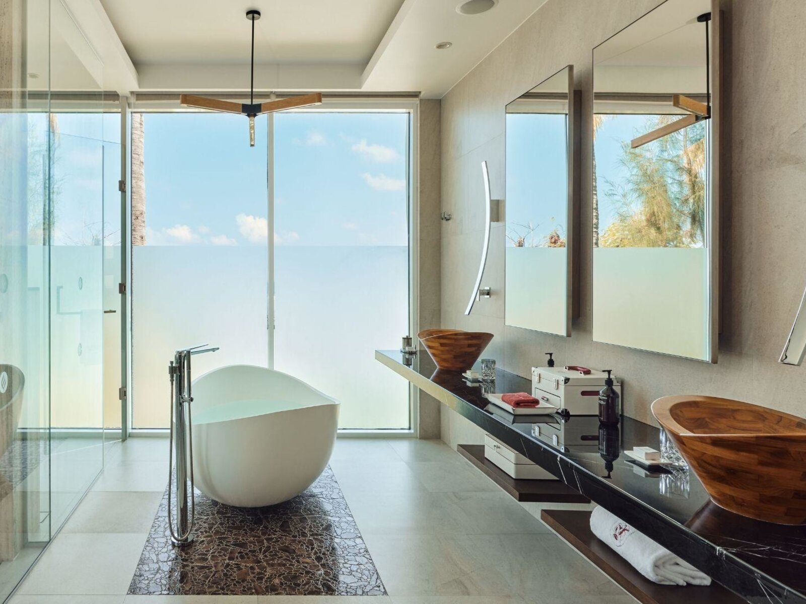 Wohnbeispiel Three Bedroom Beach Retreat with Pool