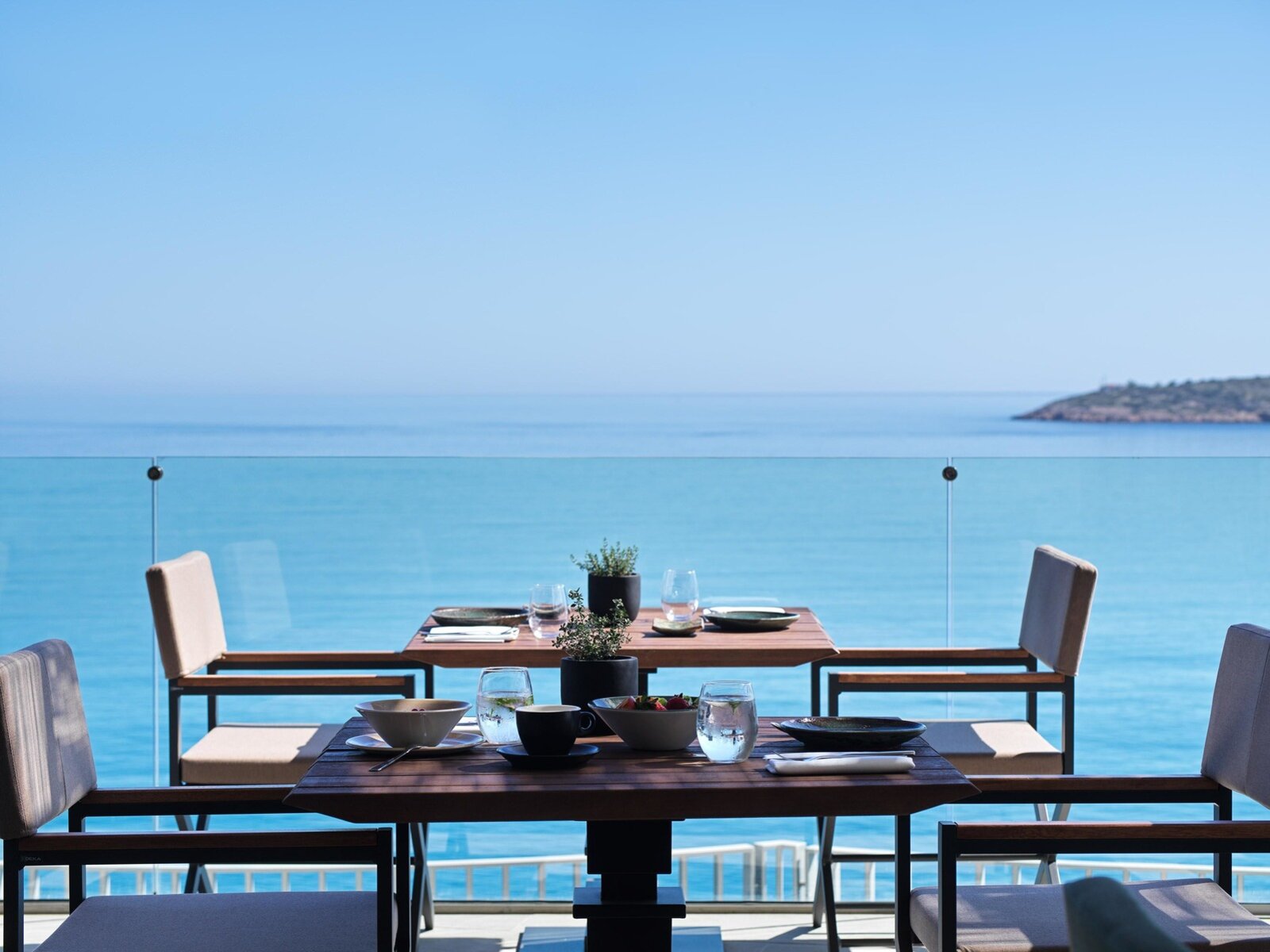 Mira restaurant