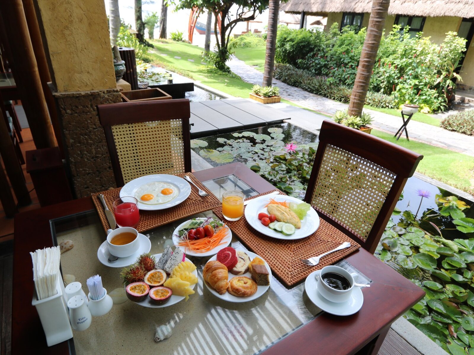 Strawy Restaurant