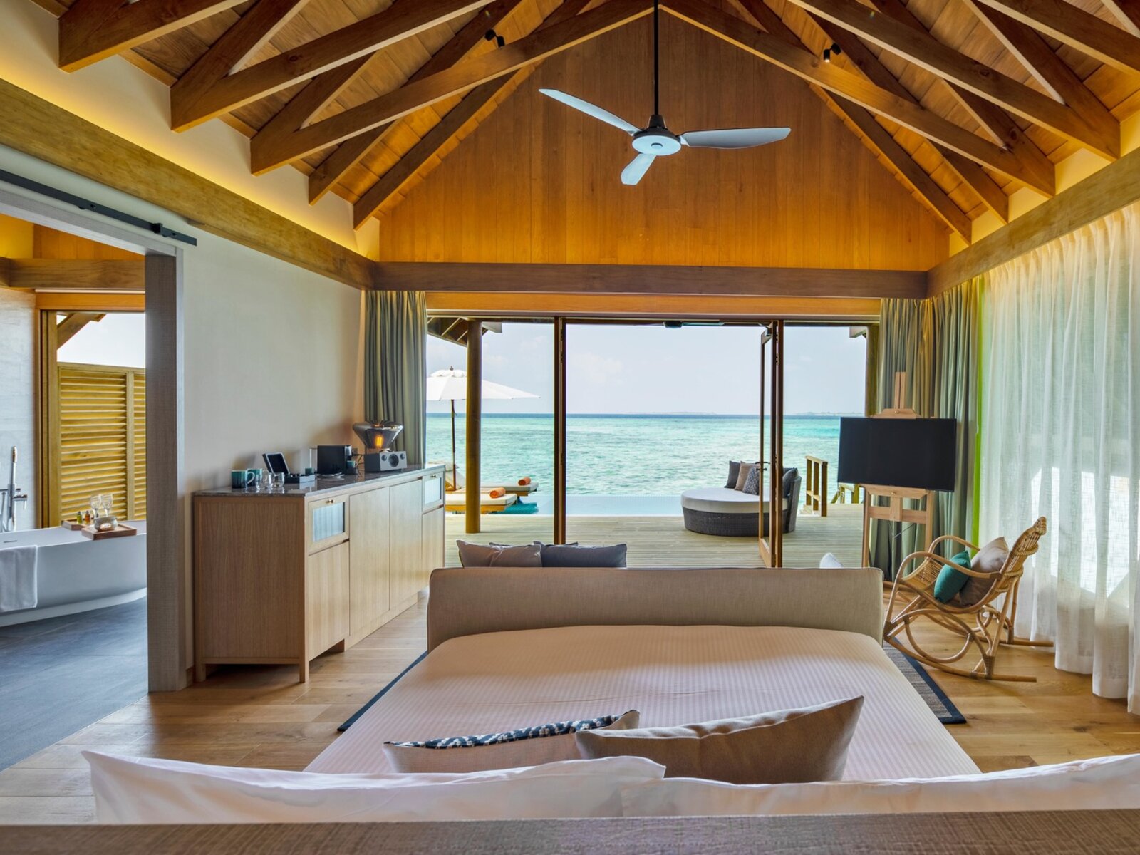 Wohnbeispiel Water Villa with Pool