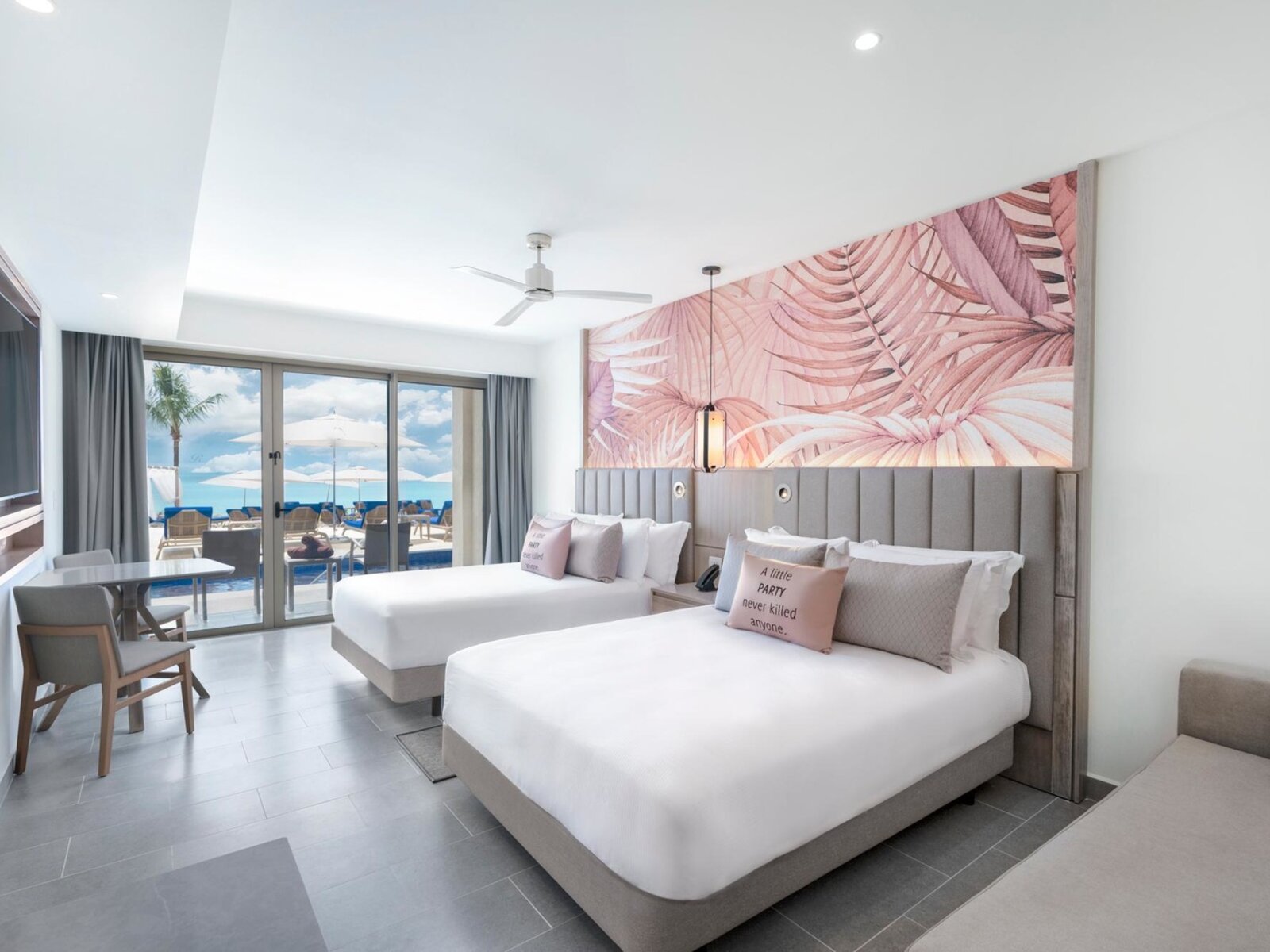 Wohnbeispiel Luxury Junior Suite Ocean View Swim Out Diamond Club