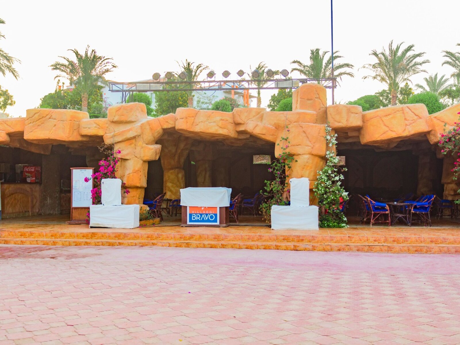 Cave Beach Bar