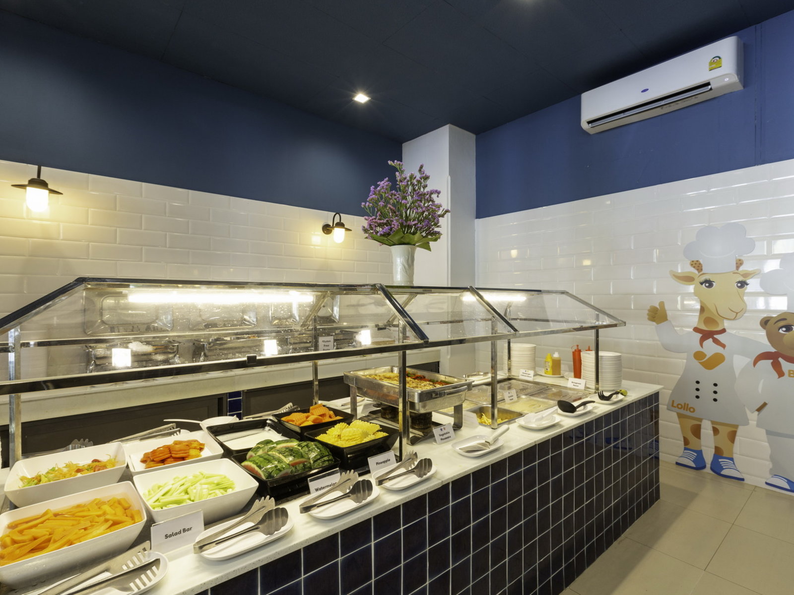 SOM's Kitchen