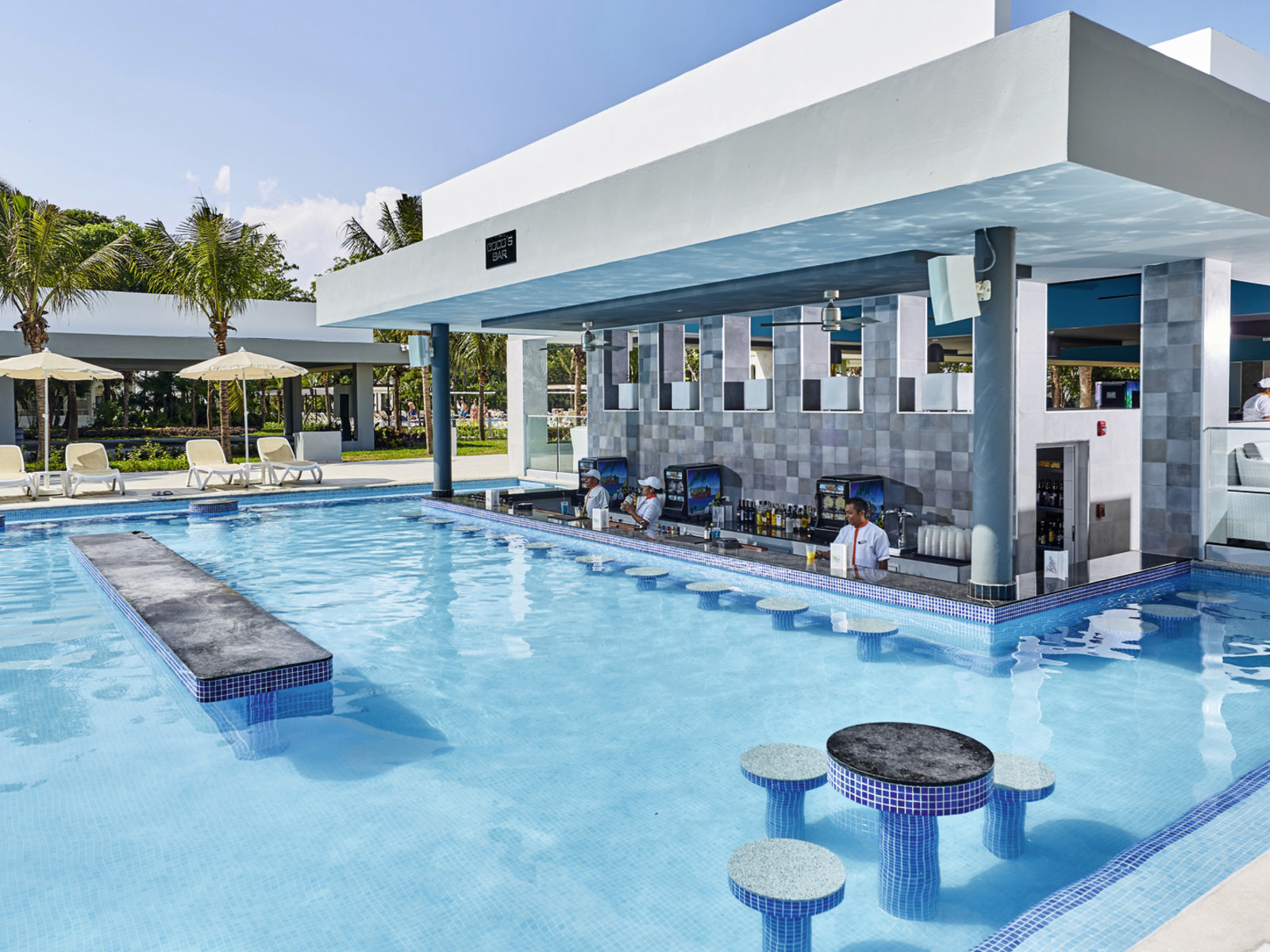 Coco's Bar & Swim Up (Swim Up ab 18 J.)