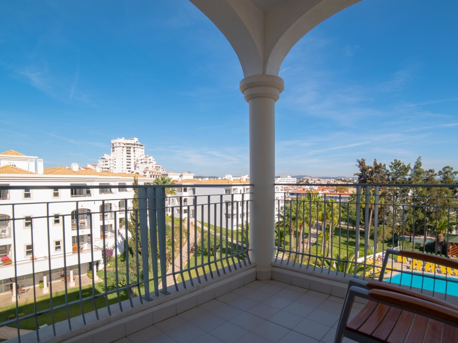 Wohnbeispiel 2 BEDROOMAPT -  T2 / POOL VIEW