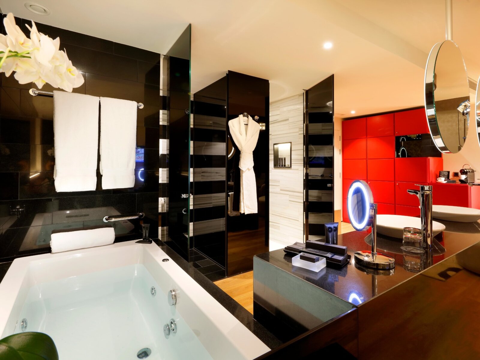 Wohnbeispiel Silver Suite Studio with Rock Royalty benefits
