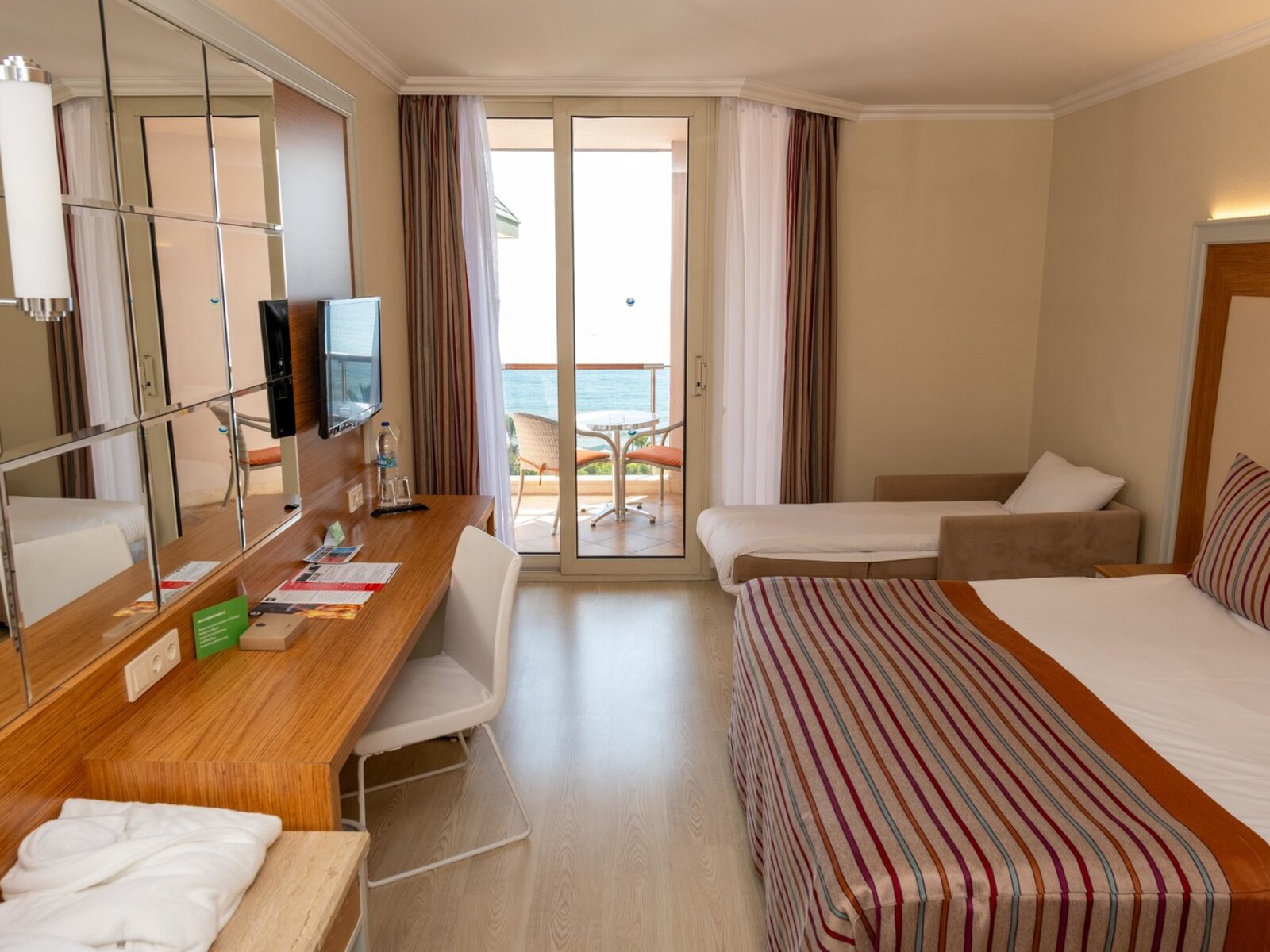 Wohnbeispiel Double Standard Sea View Room