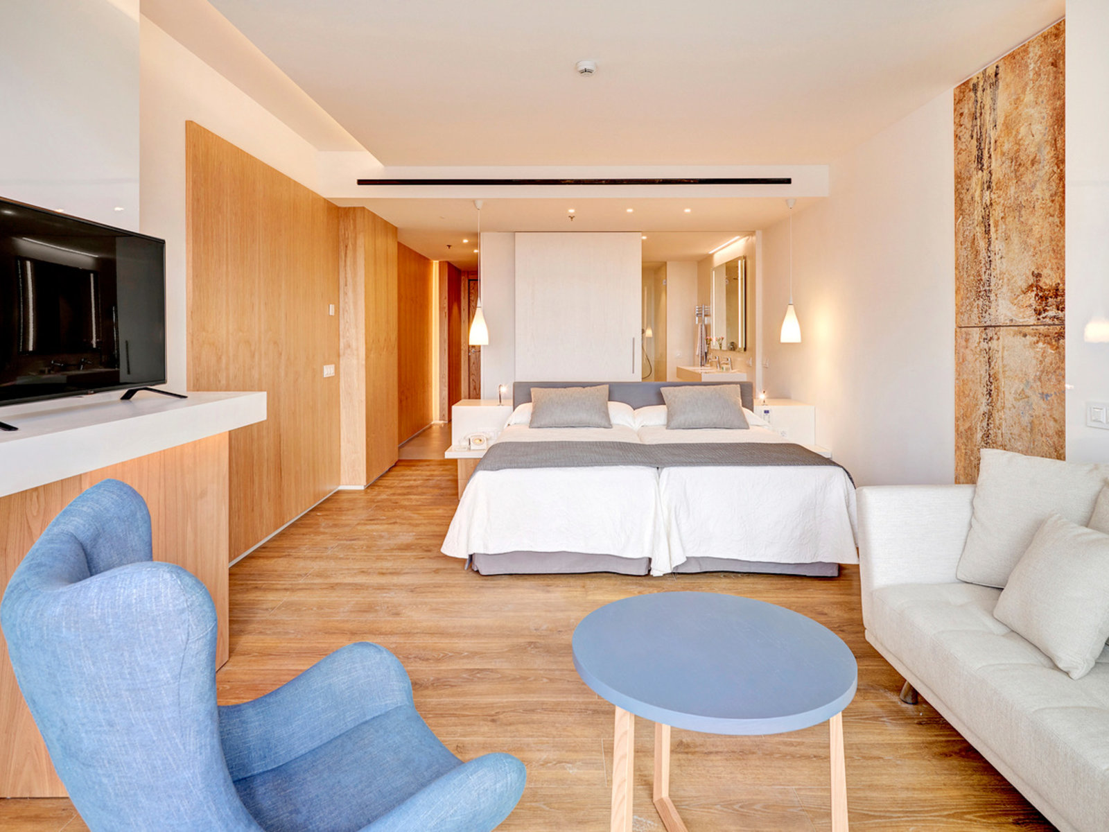 Wohnbeispiel Junior suite with pool view