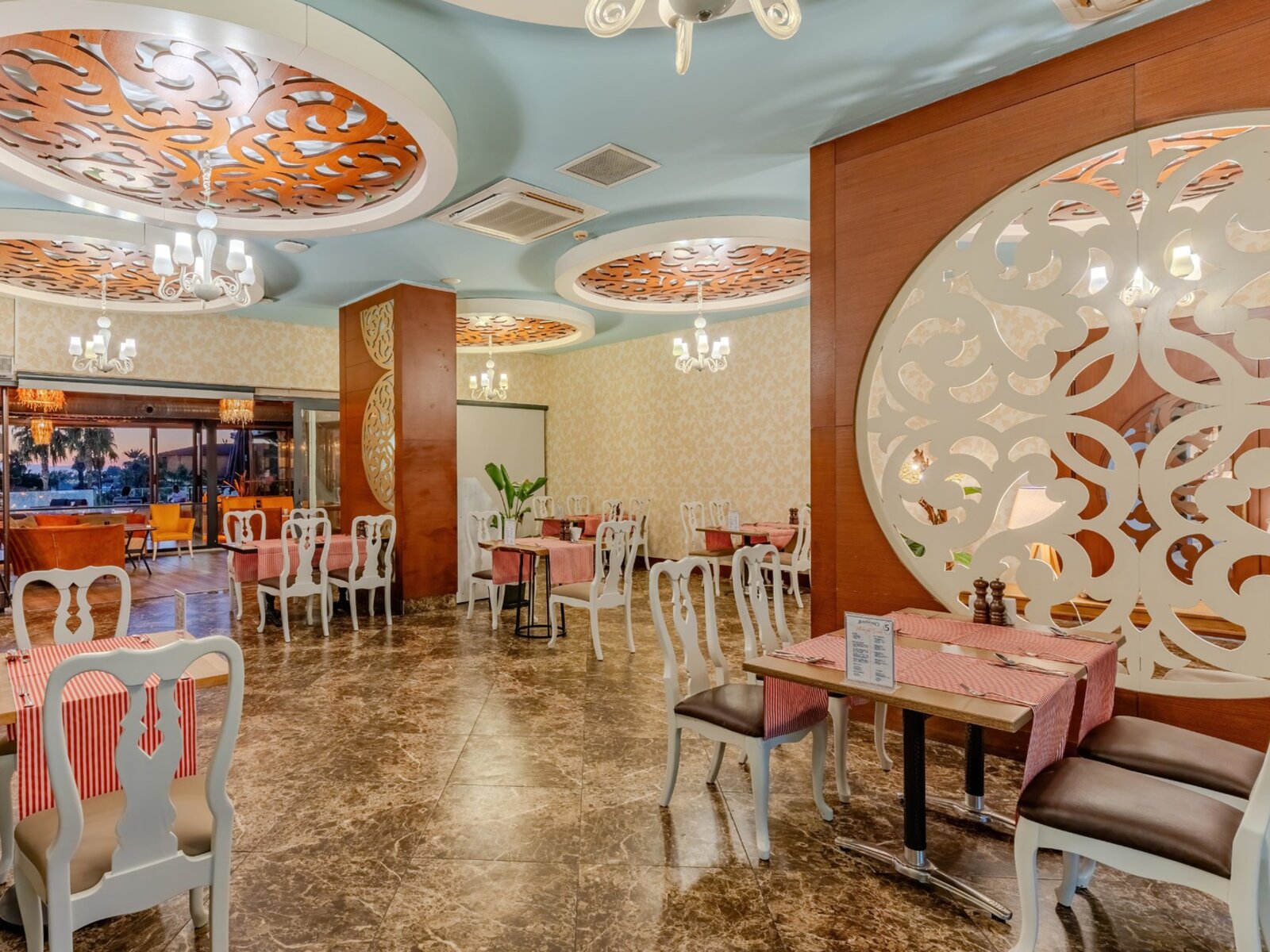 SNACK BAR