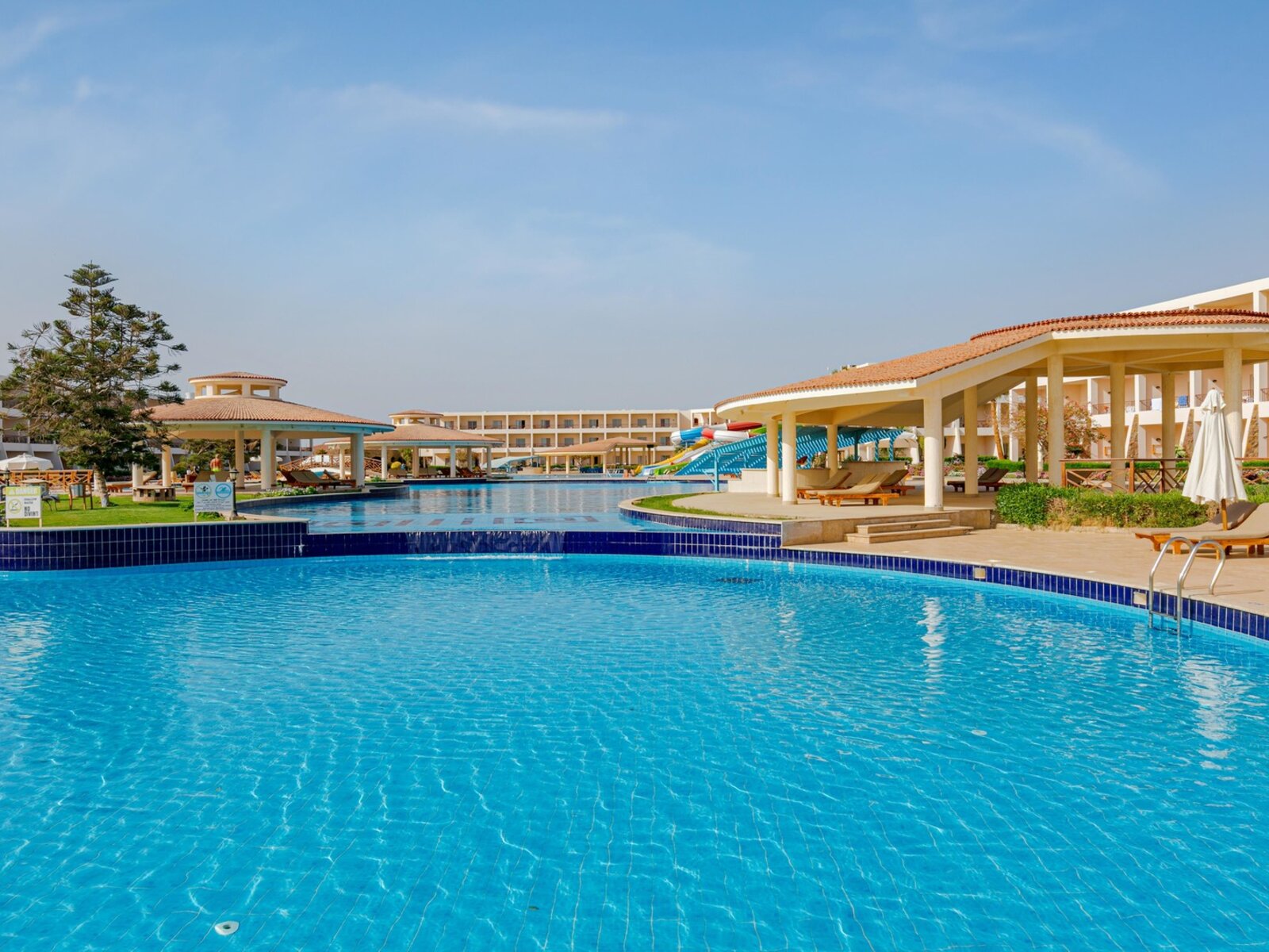 Mega Pool