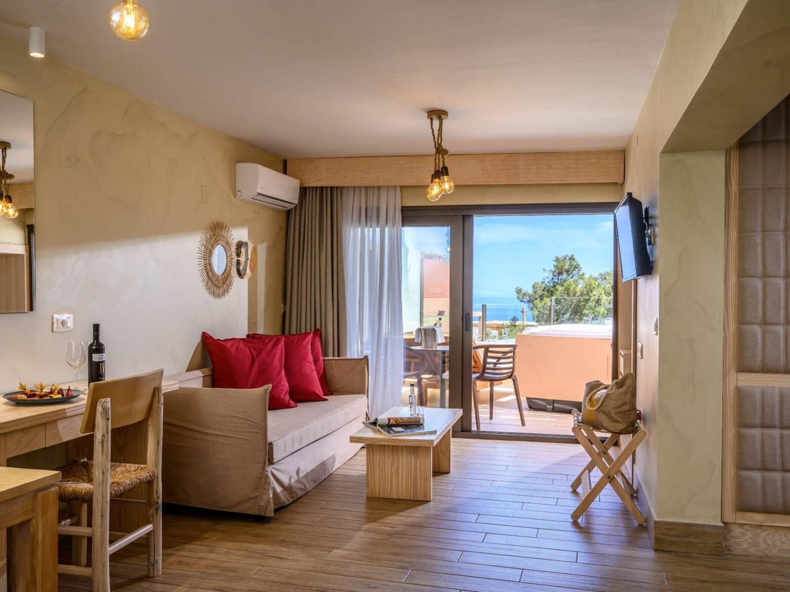 Wohnbeispiel Elite Suite with outdoor jacuzzi