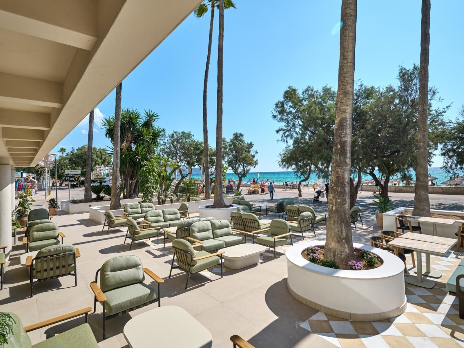 Calma Beach Club