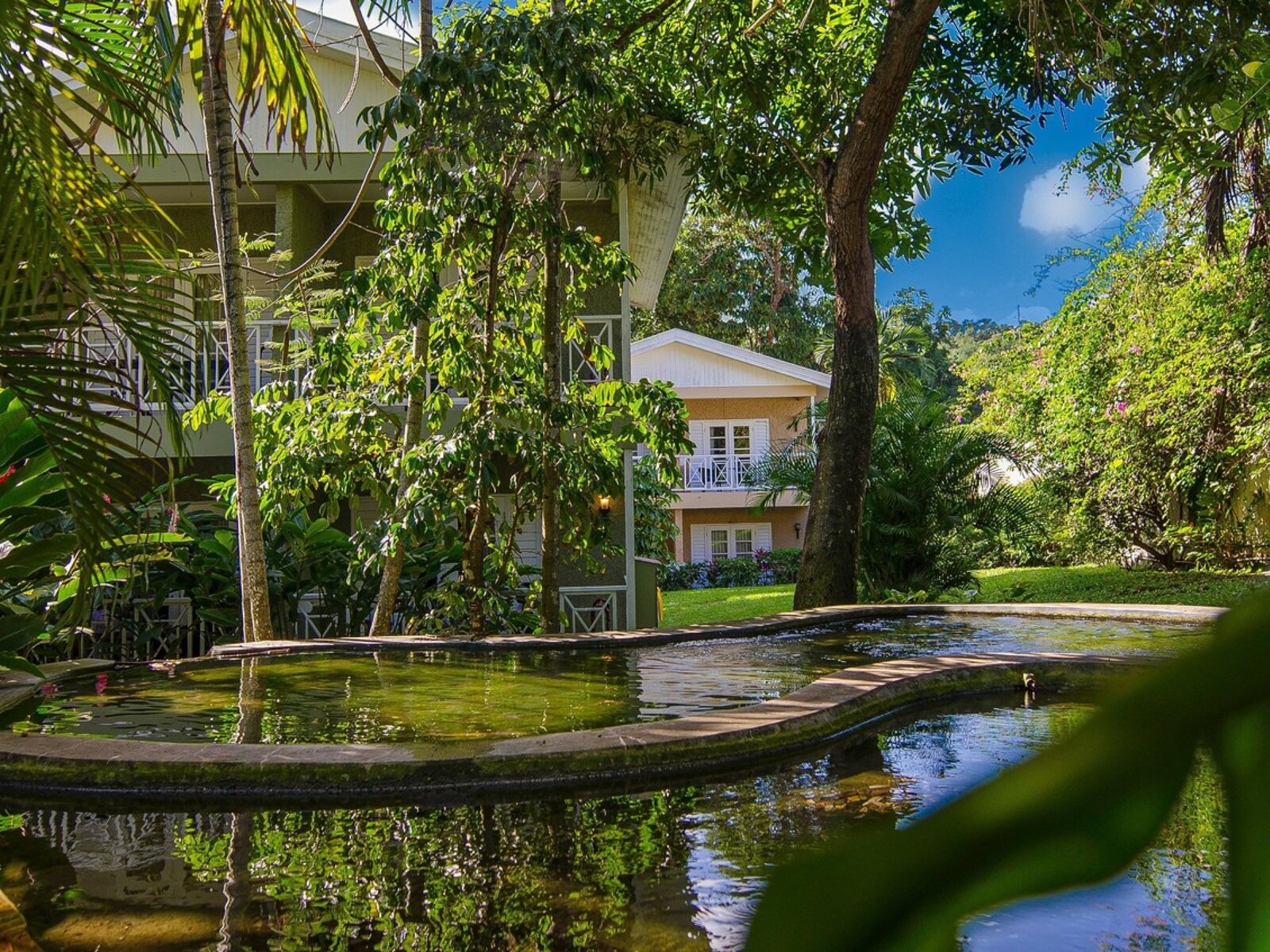 Wohnbeispiel Honeymoon Hideaway Luxury Club Level Garden Cottage - GC