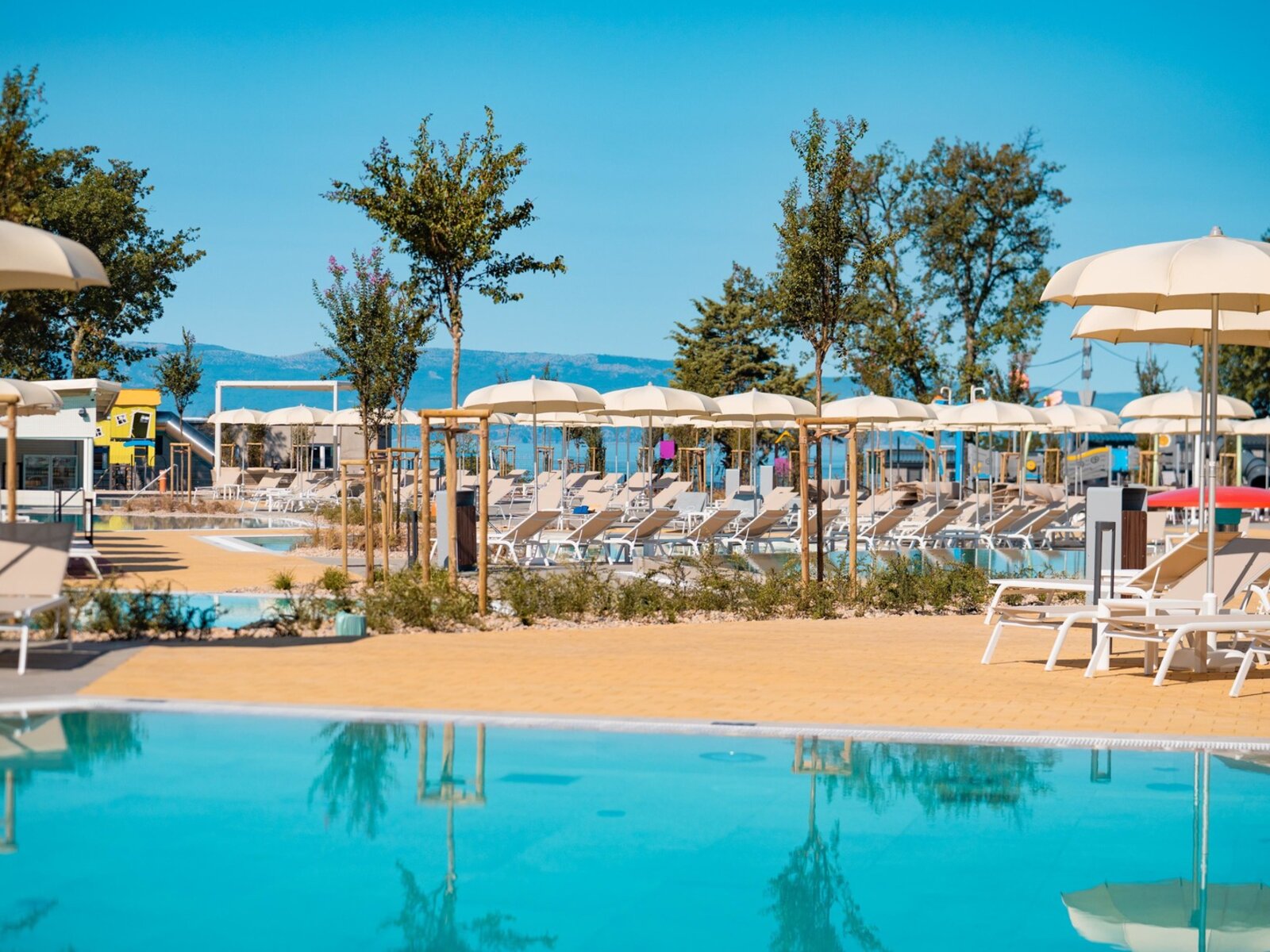 Pool complex
