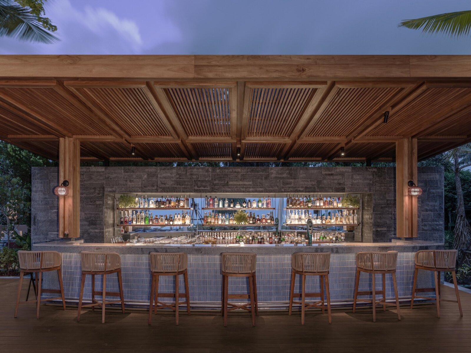 Infinity bar