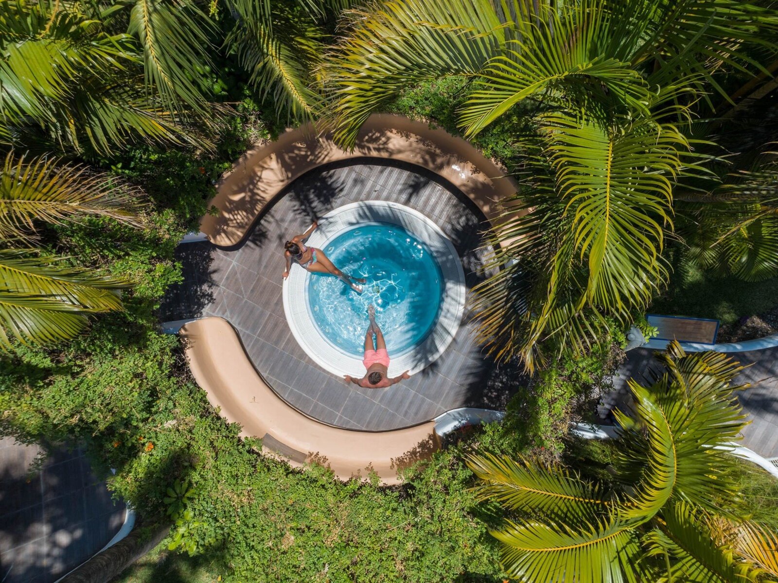 Pura Vida whirlpools (2) DZX4 + DZX5