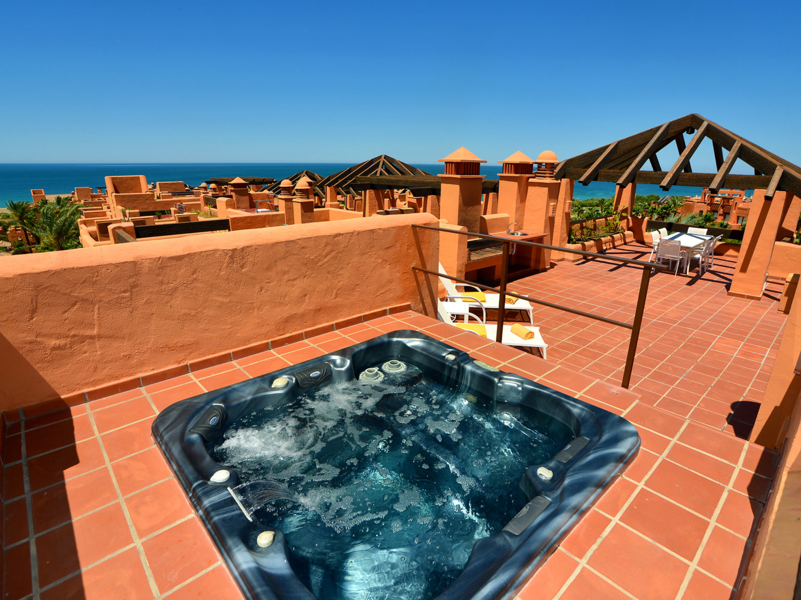 Wohnbeispiel 3 Bedrooms Spa Luxury