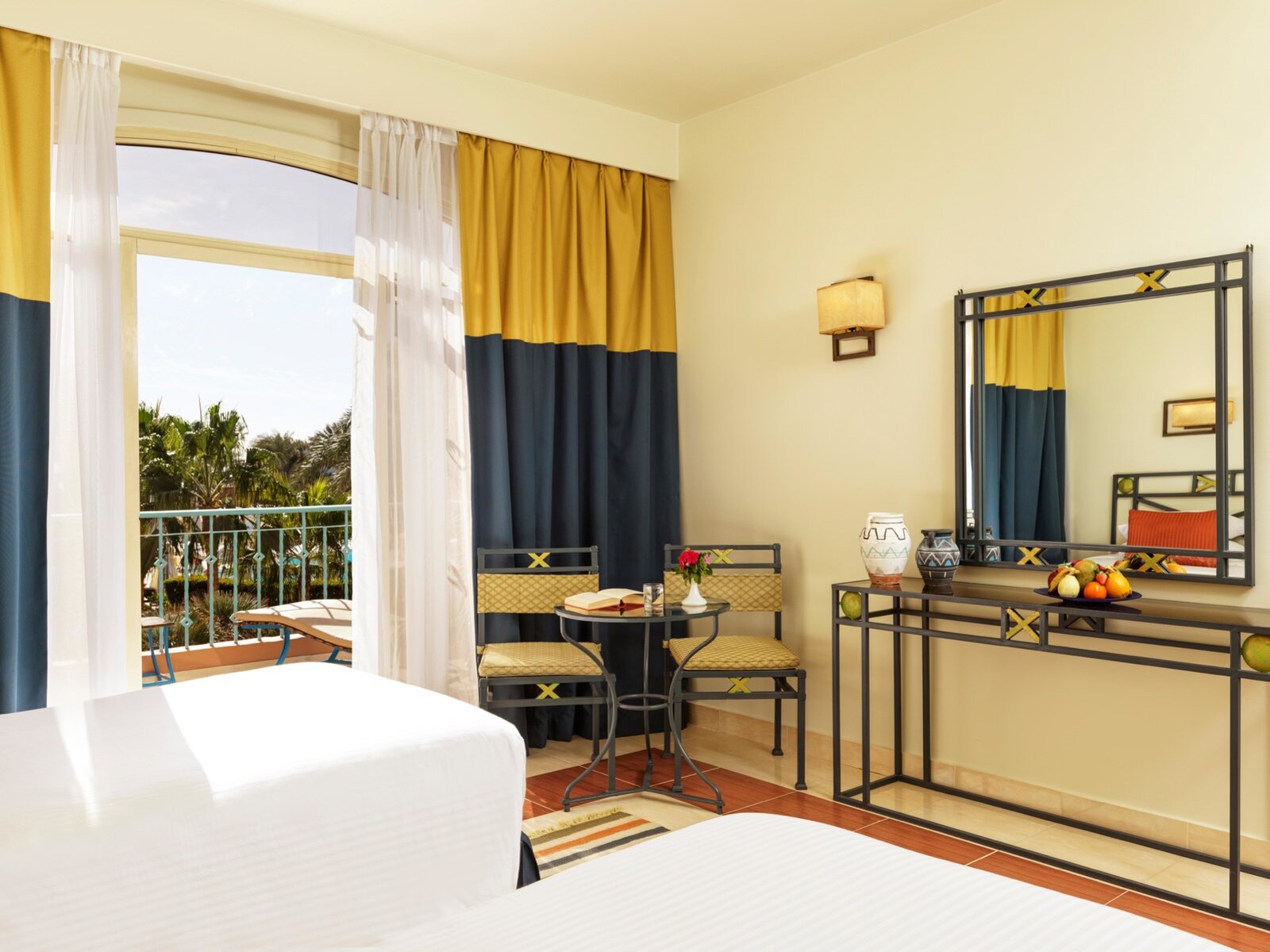 Wohnbeispiel Single with Child Deluxe Room Garden View