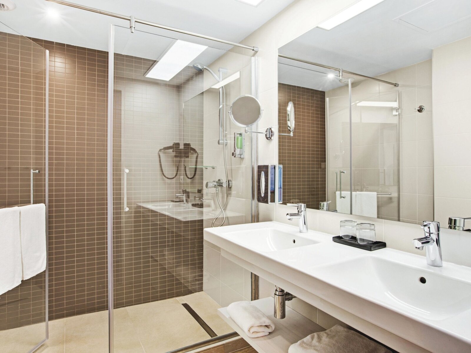 Wohnbeispiel Suite with Frontal Sea View
