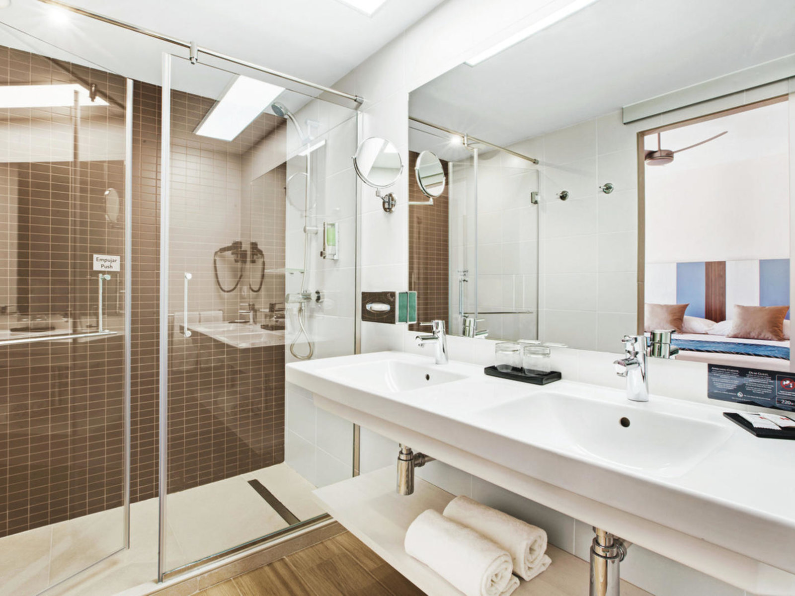 Wohnbeispiel Large Double Room