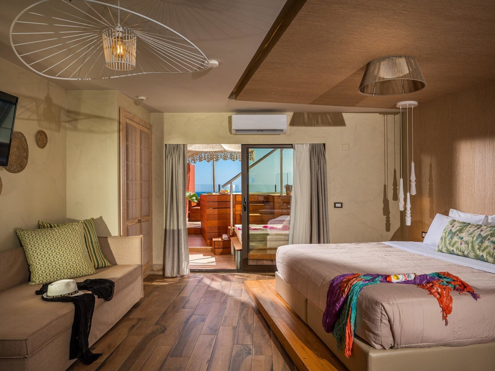 Wohnbeispiel Elite Suite with outdoor jacuzzi