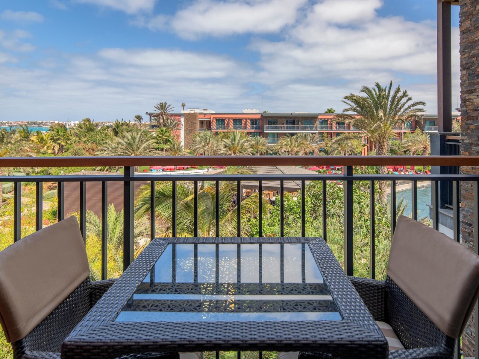 King Deluxe Room with Partial Ocean View