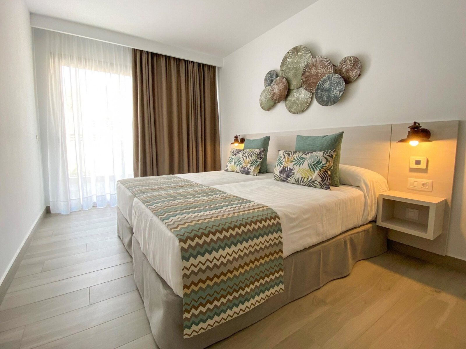 One Bedroom Apartment