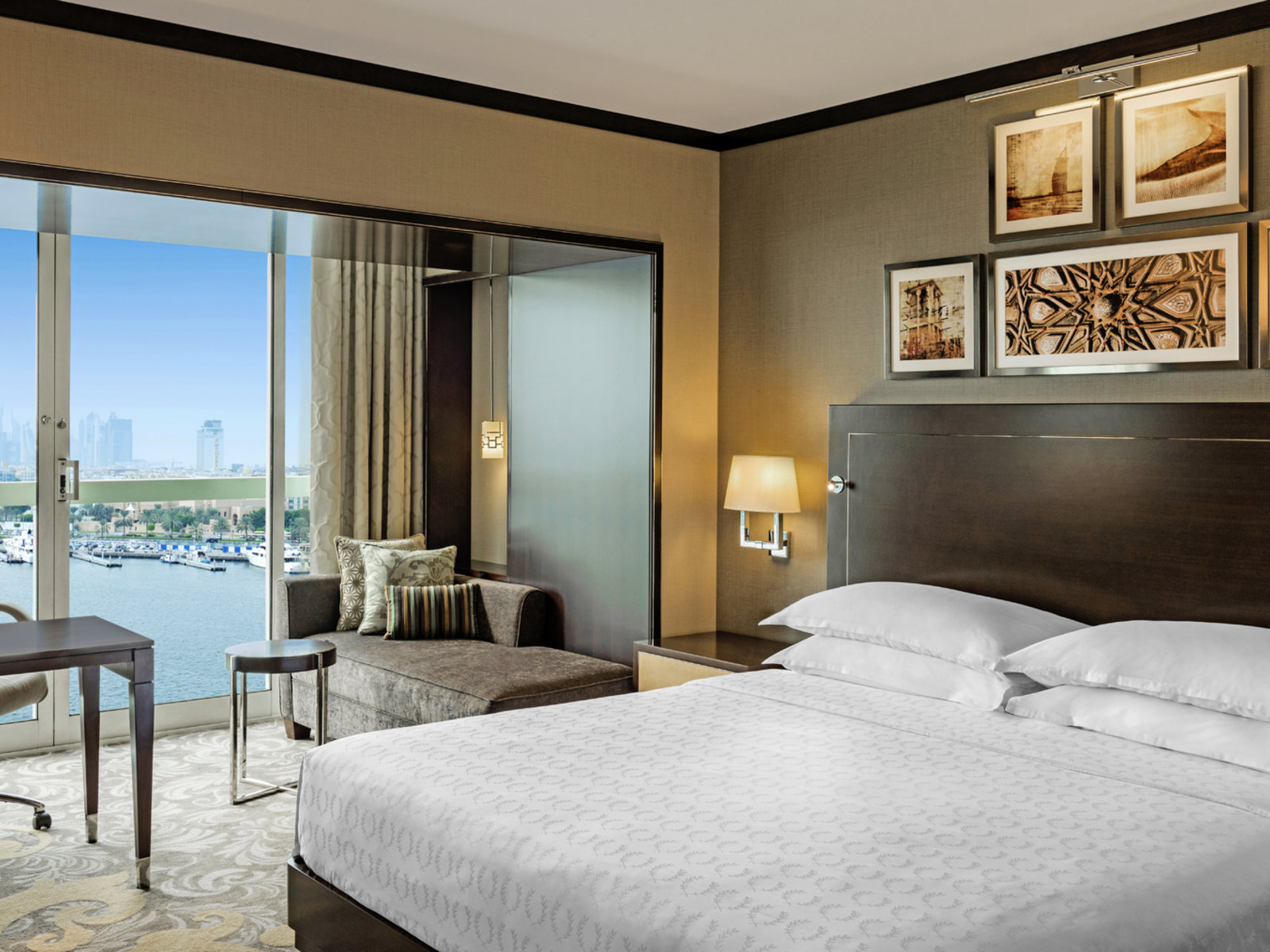 Wohnbeispiel Deluxe Creek View Room