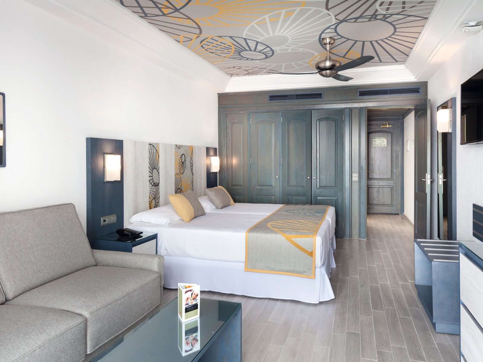 Wohnbeispiel Double Sea View with Sofa Bed