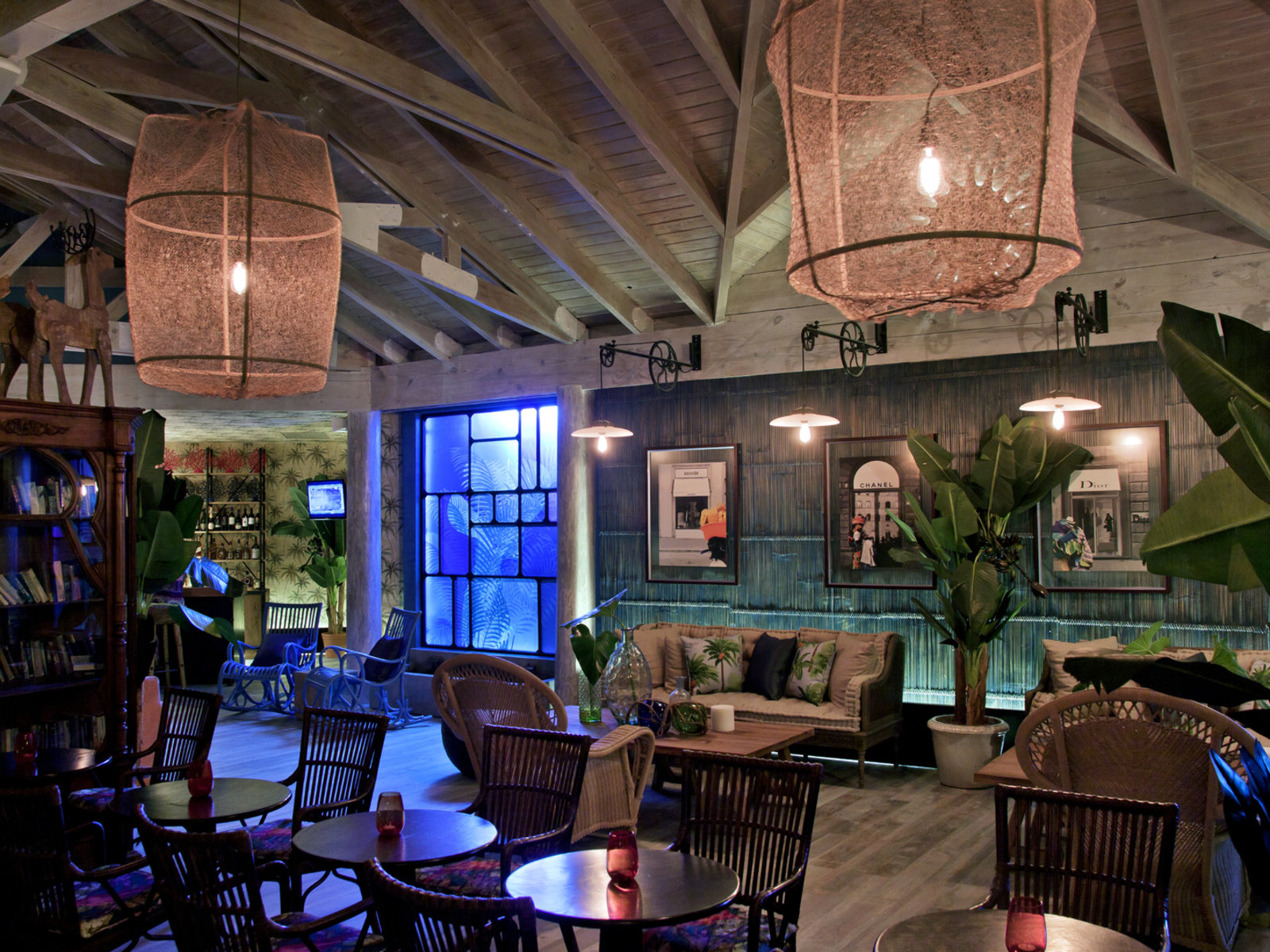 Vintage Bar