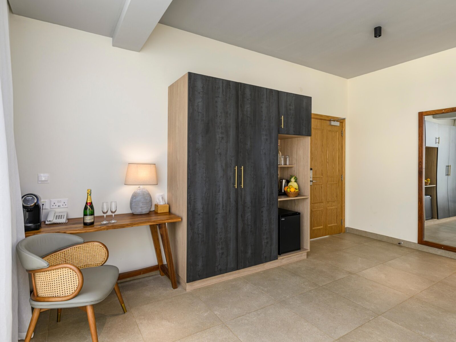 Wohnbeispiel Royal Suite with Jacuzzi Ocean Front