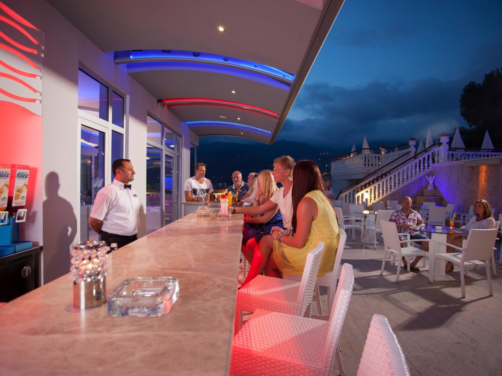 Poolbar