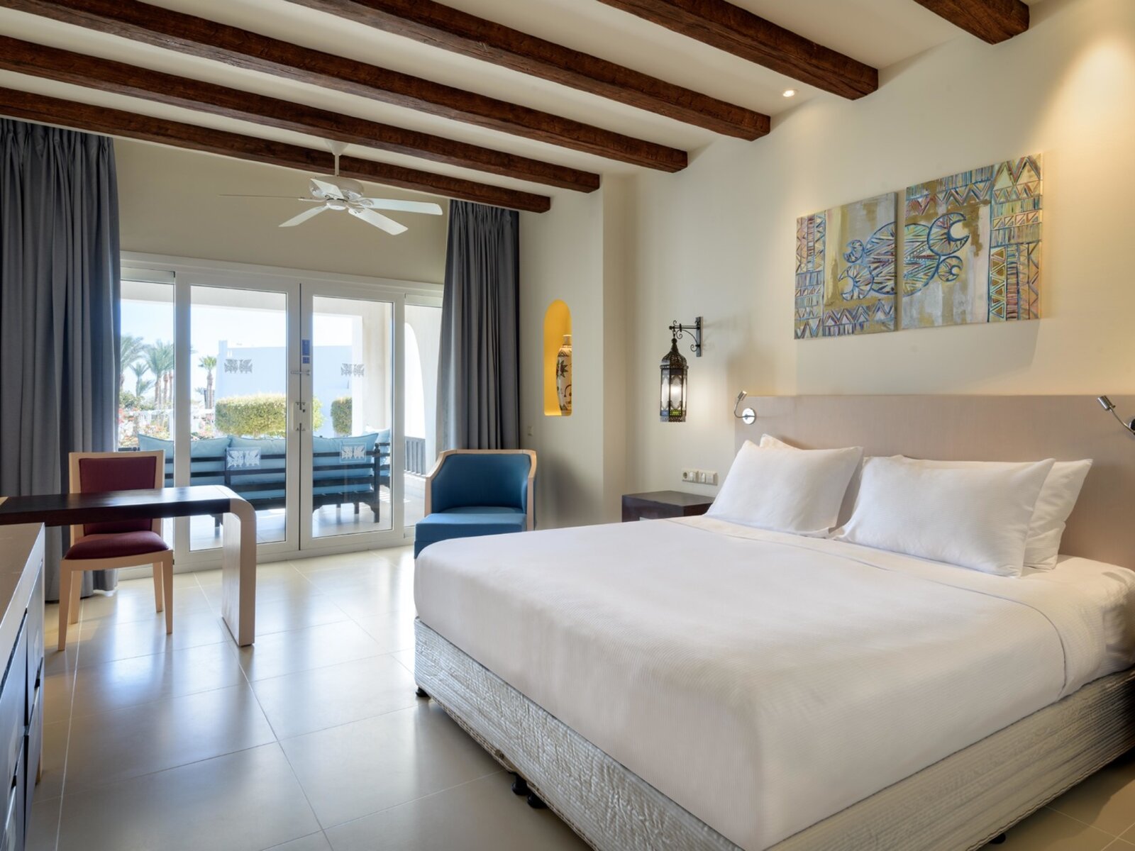 Wohnbeispiel Standard Pool View room
