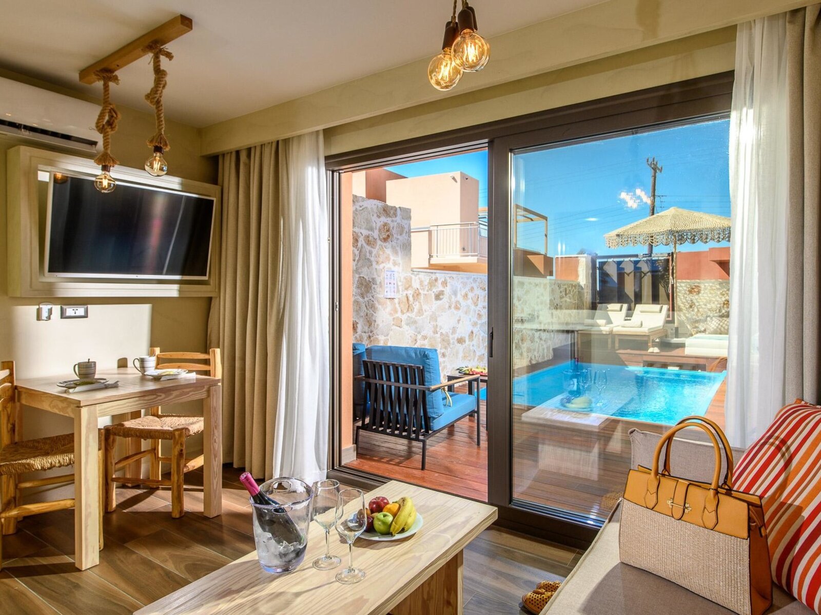 Wohnbeispiel Double Premium Private Pool