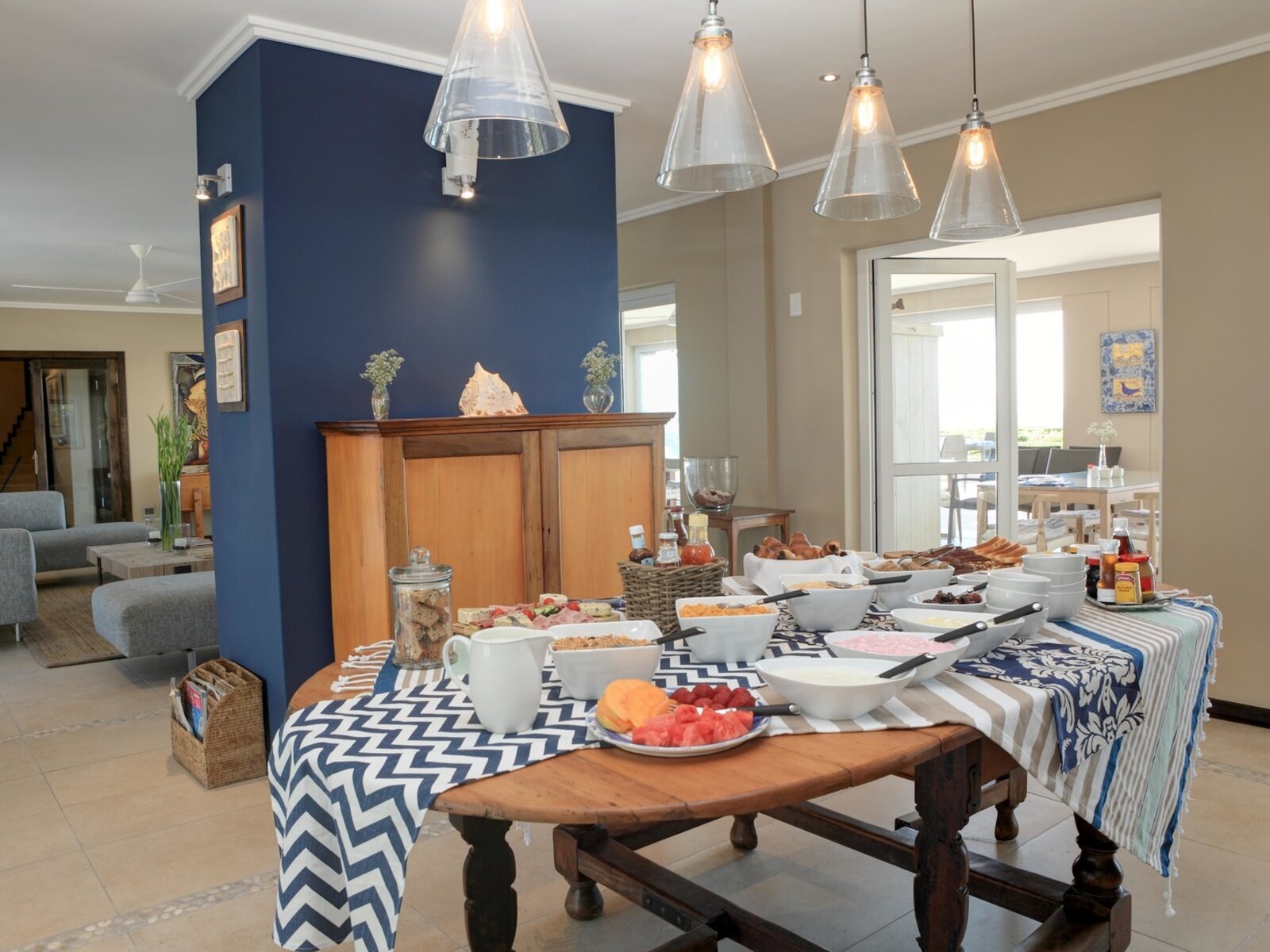 Breakfast room