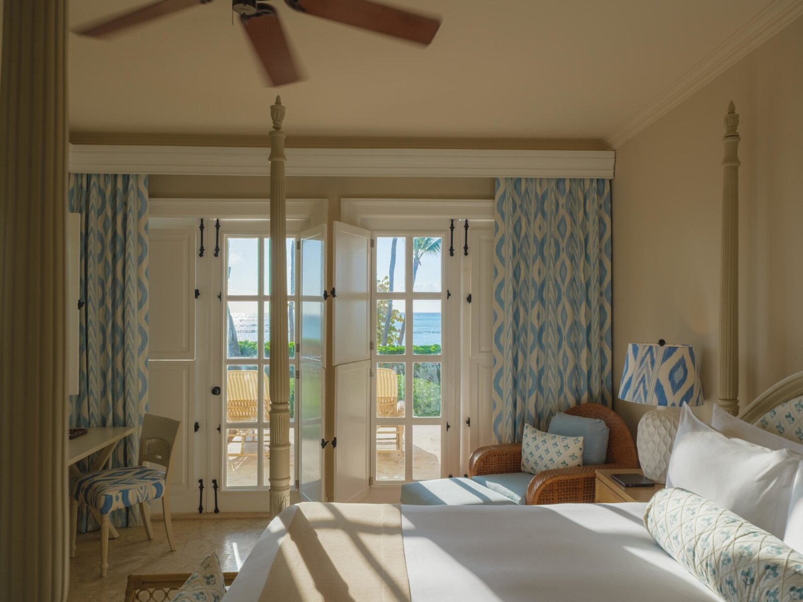 Wohnbeispiel Three Bedroom Villa Beach Front