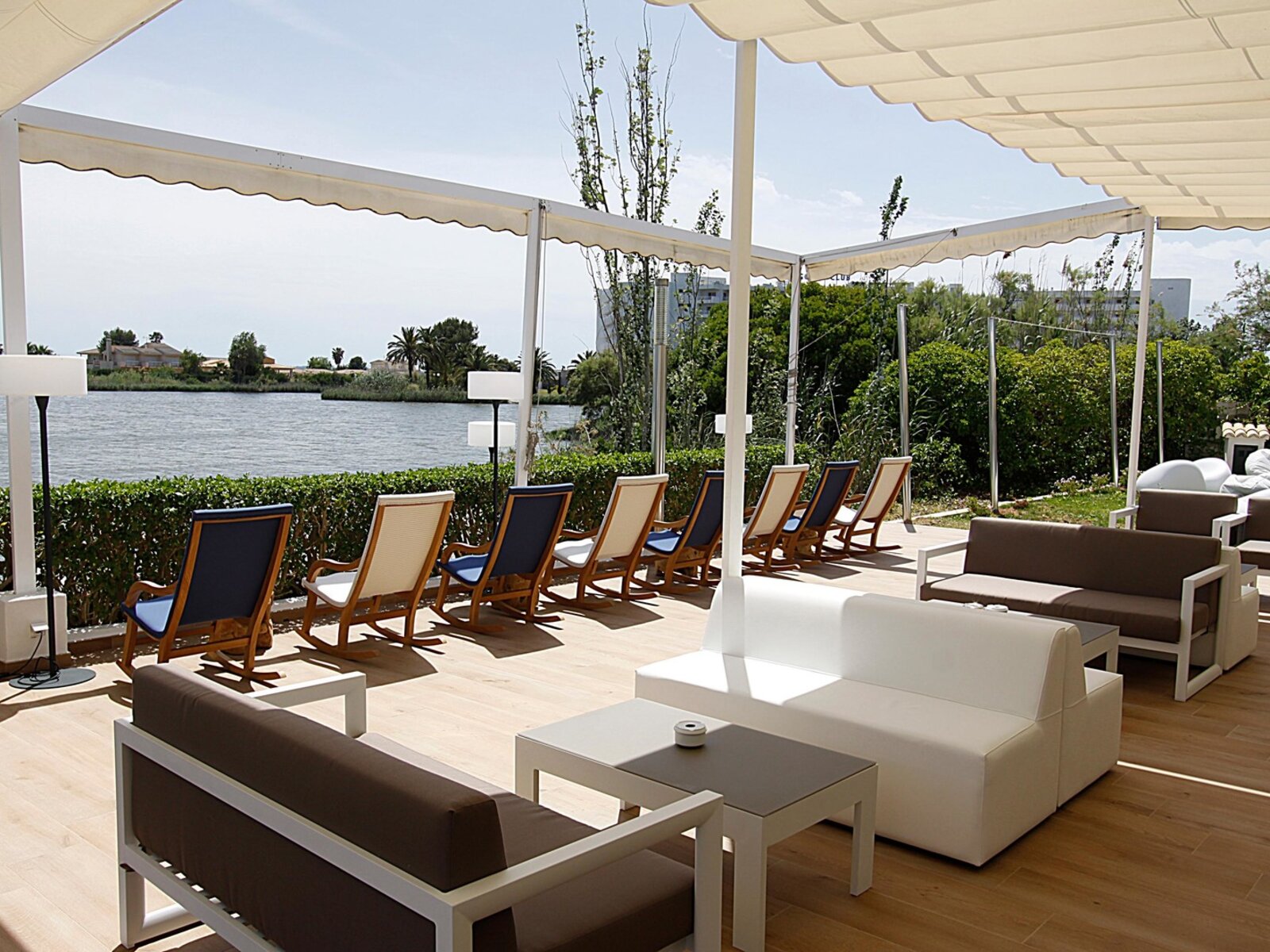 Cap Blau Lounge & Restaurant