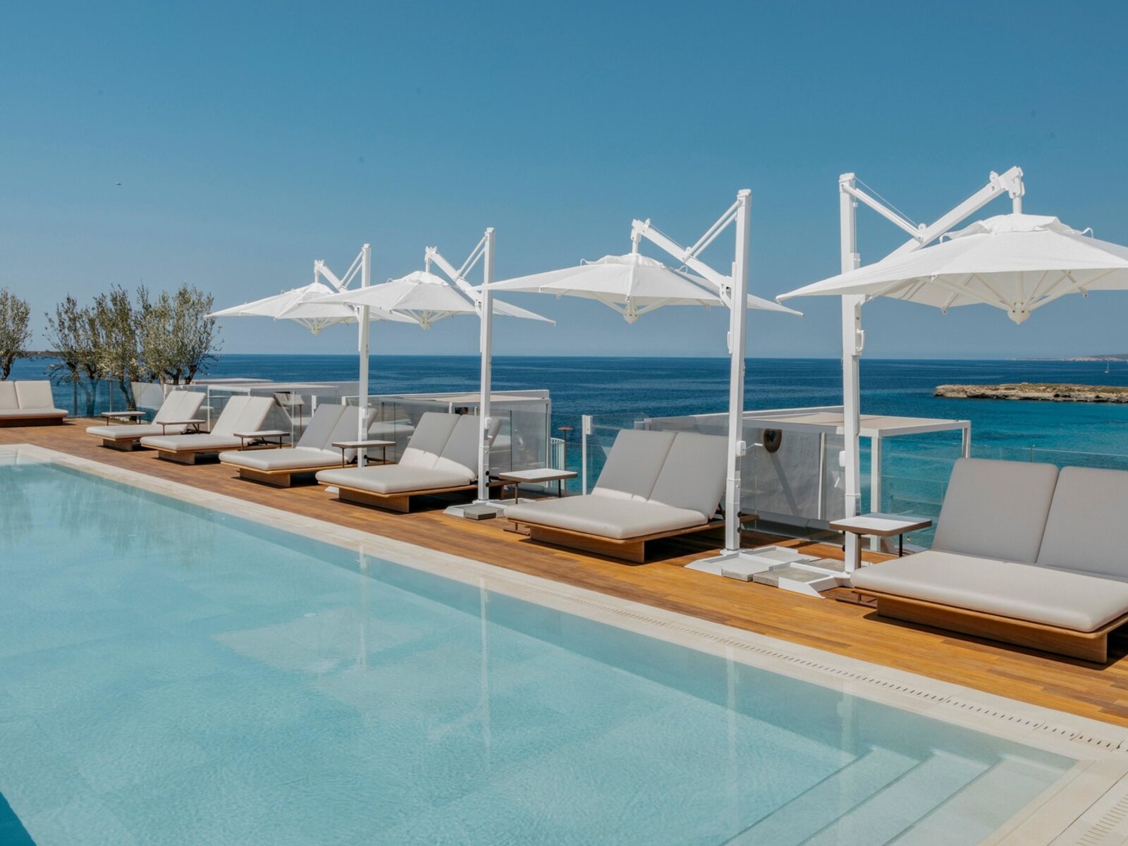 Rooftop pool - Only Adults Area