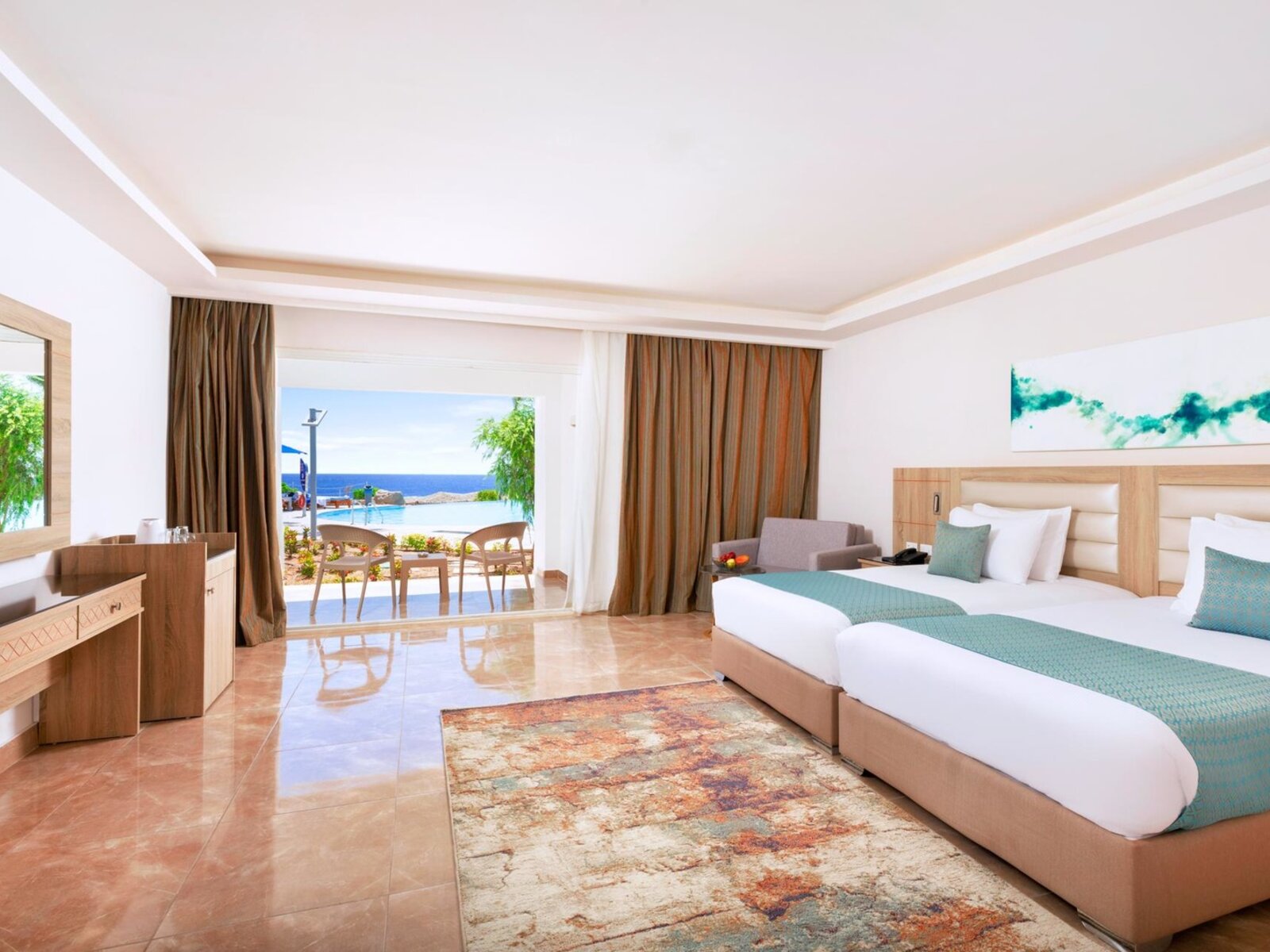 Wohnbeispiel Standard  Pool View Room