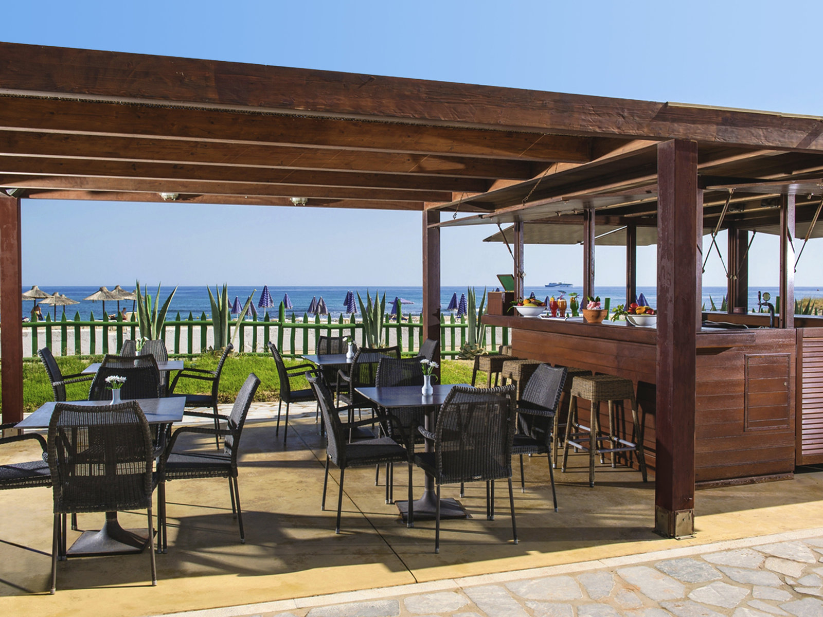 BEACH BAR "Oasis"
