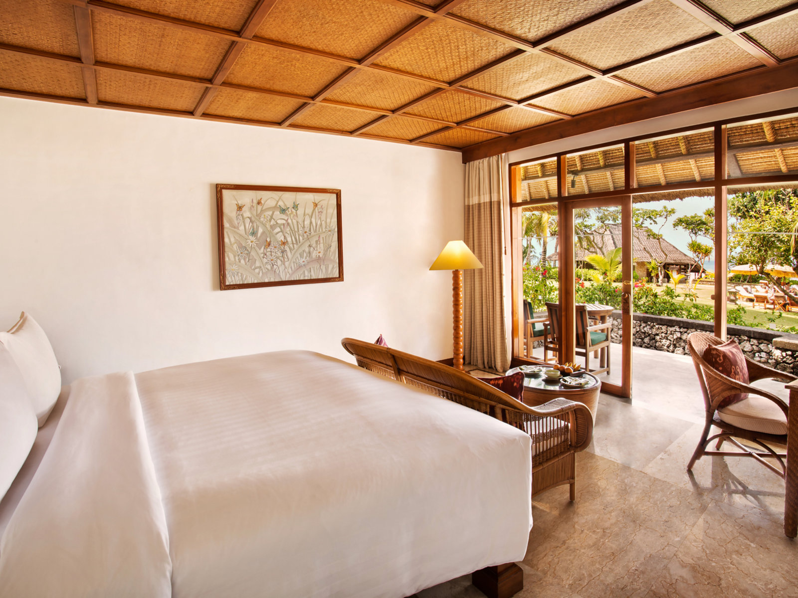 Wohnbeispiel Luxury Lanai Room Partial Ocean View