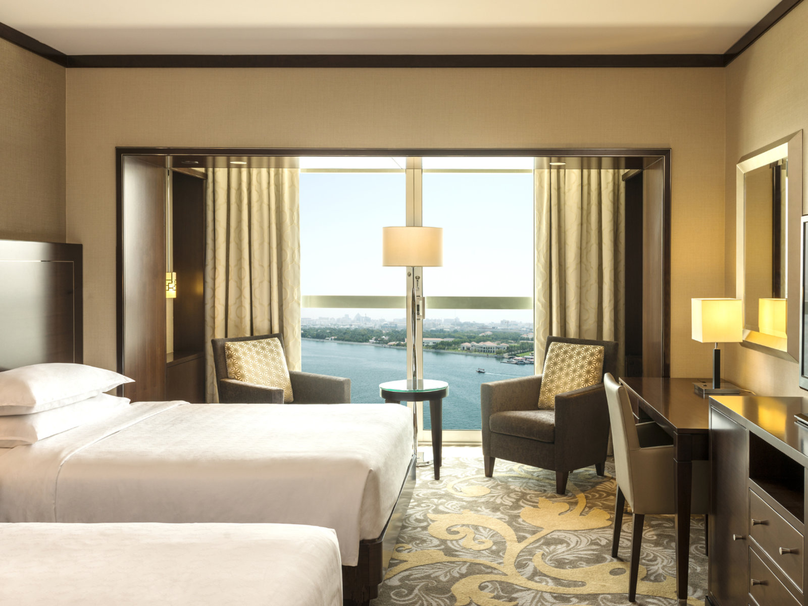 Wohnbeispiel Club Creek View Room