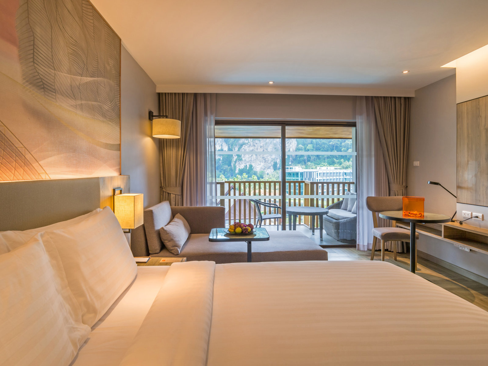 Wohnbeispiel D'Luxe Room with Pool View