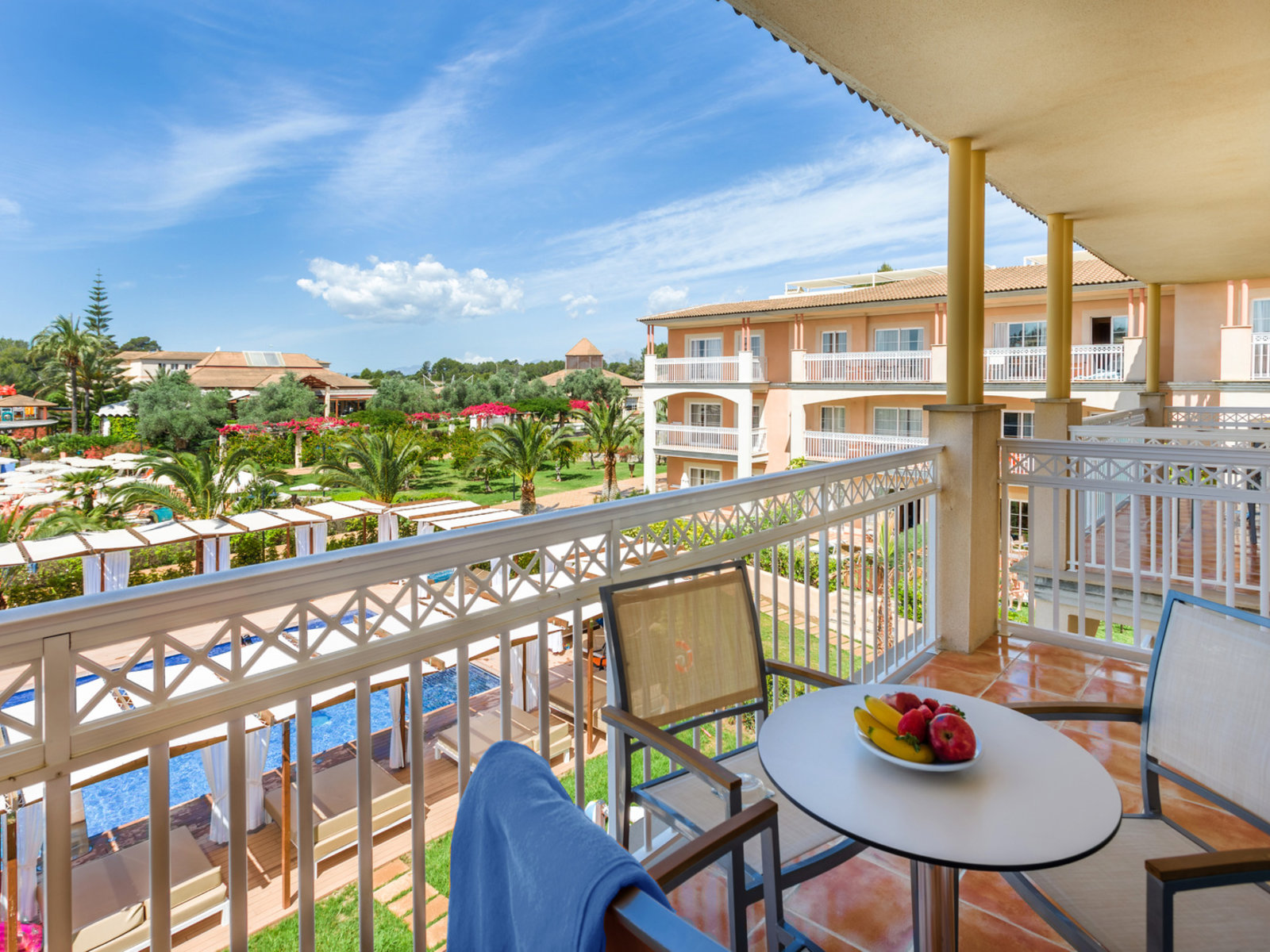 Wohnbeispiel One Bedroom Suite Pool View