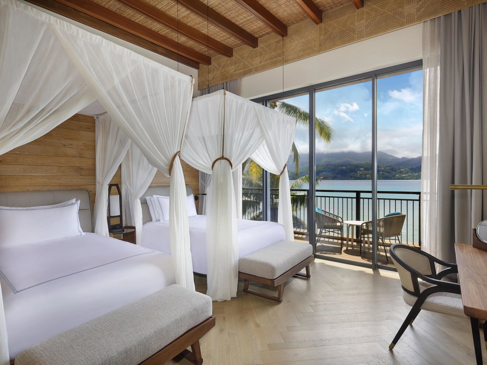 Wohnbeispiel Twin Beds Premium Room with Ocean View