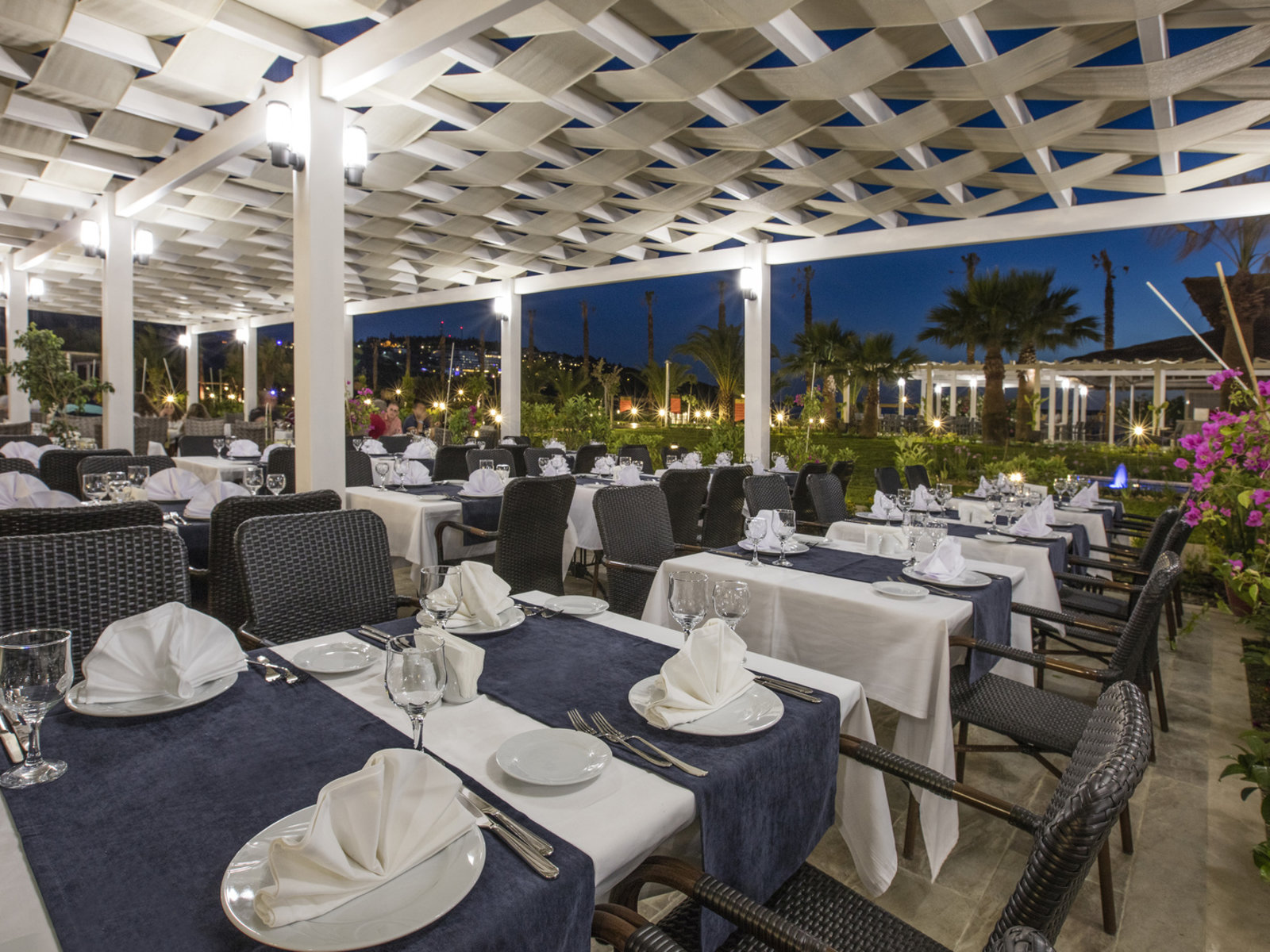 A LA CARTE