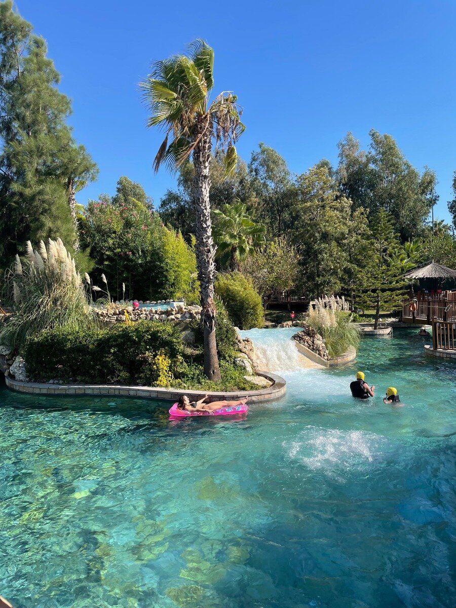 LAZY RIVER