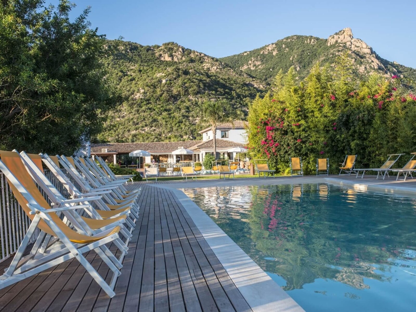 Relax pool