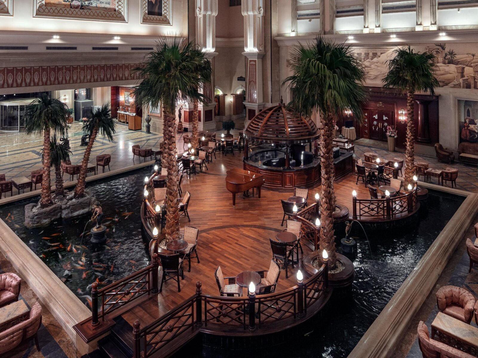 Atrium Bar